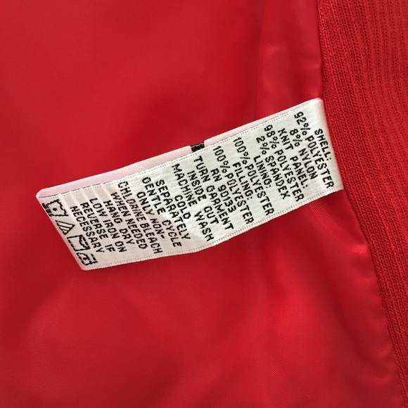 Joan Rivers Red Quilted Vest With Zipper Pockets - Picture 7 of 7